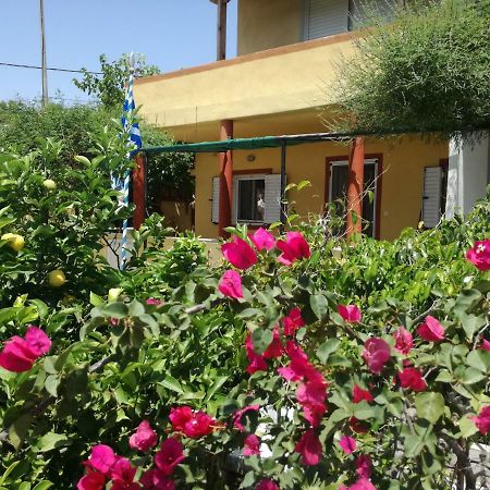 Relaxing Beautiful Holiday Home Lávrion Exterior foto